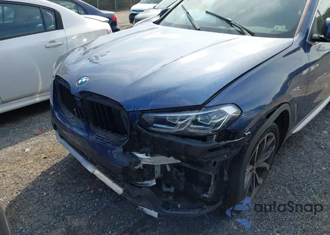 2022 BMW X4 xDrive30I z USA, uszkodzony, nr VIN 5UX33DT09N9K21010